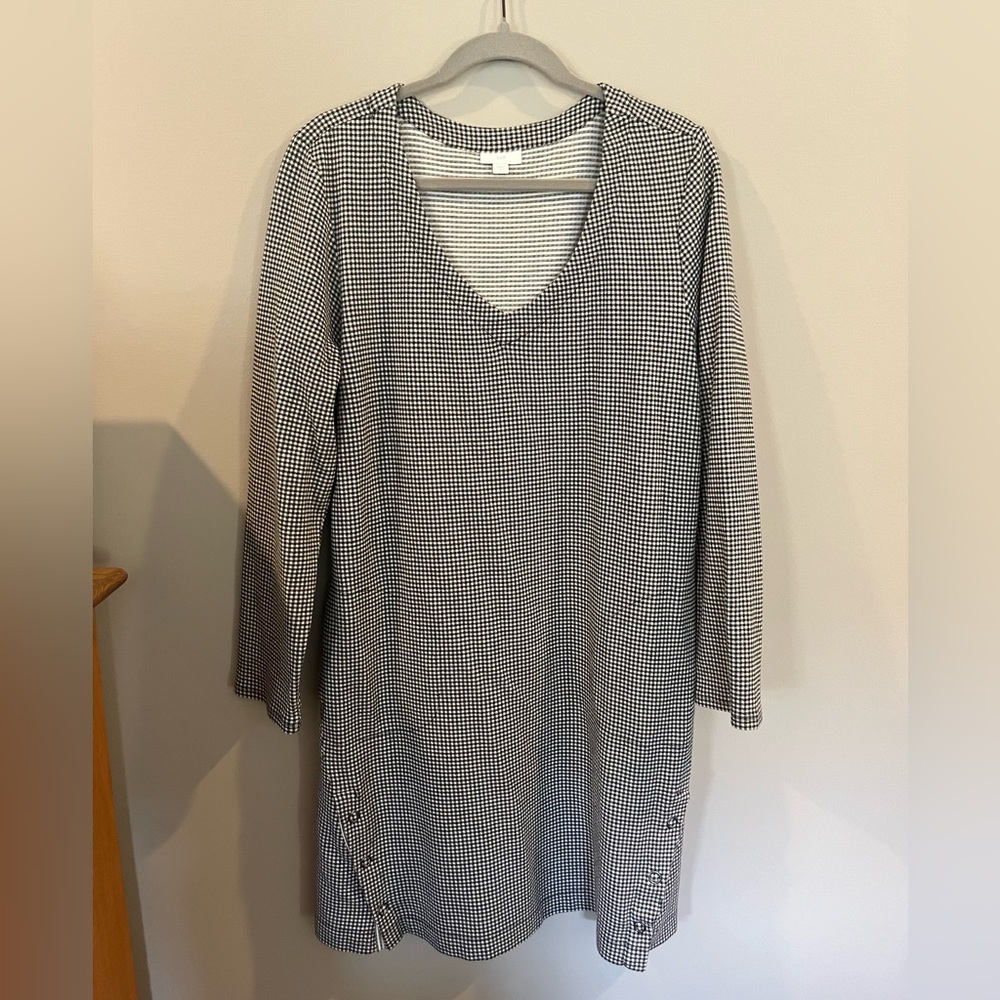 J. Jill Black and White Gingham V-Neck Tunic